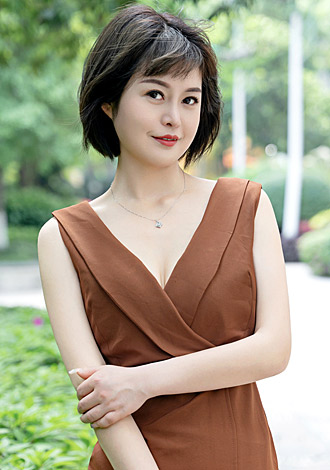 Gorgeous profiles pictures: Lili from Shenzhen, member China yuong