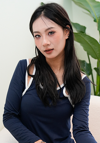 Gorgeous member profiles: free Asian member Yihan from Chongqing